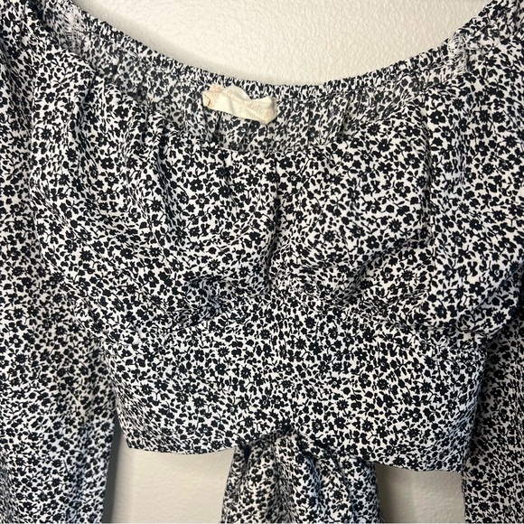 Altar’d State Women's Black and White Print Crop Top Size Small - Picture 2 of 10